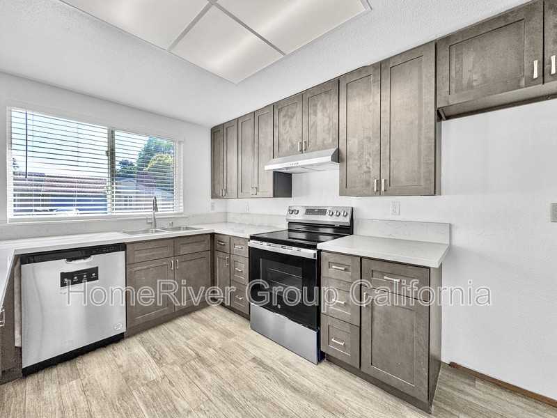 2868 Candido Dr - Photo 3 of 19