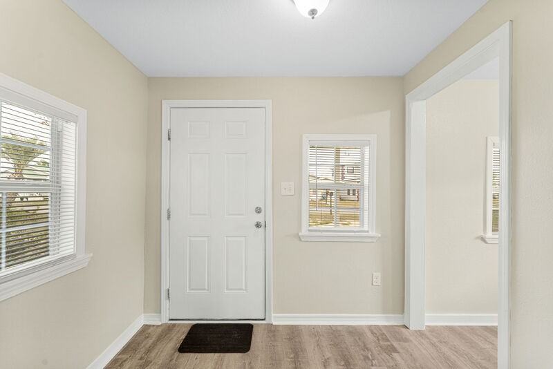 1020 E 14th St - Photo 7 of 50