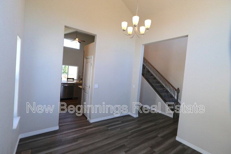 4834 Olympus Dr - Photo 6 of 34