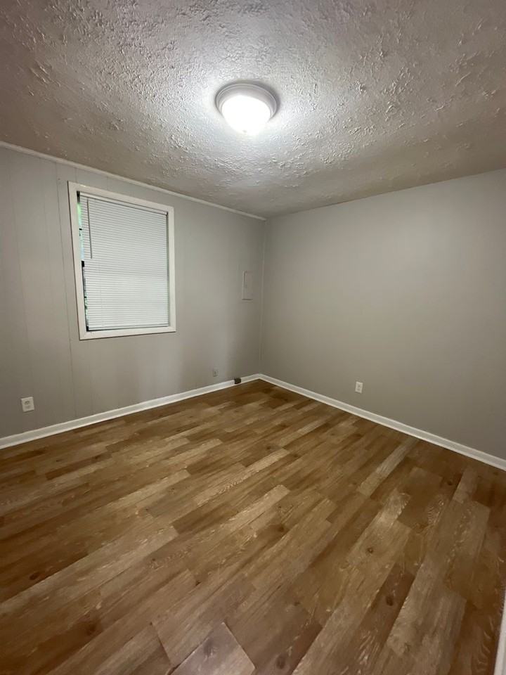 421 Cedarvalley Dr - Photo 5 of 7