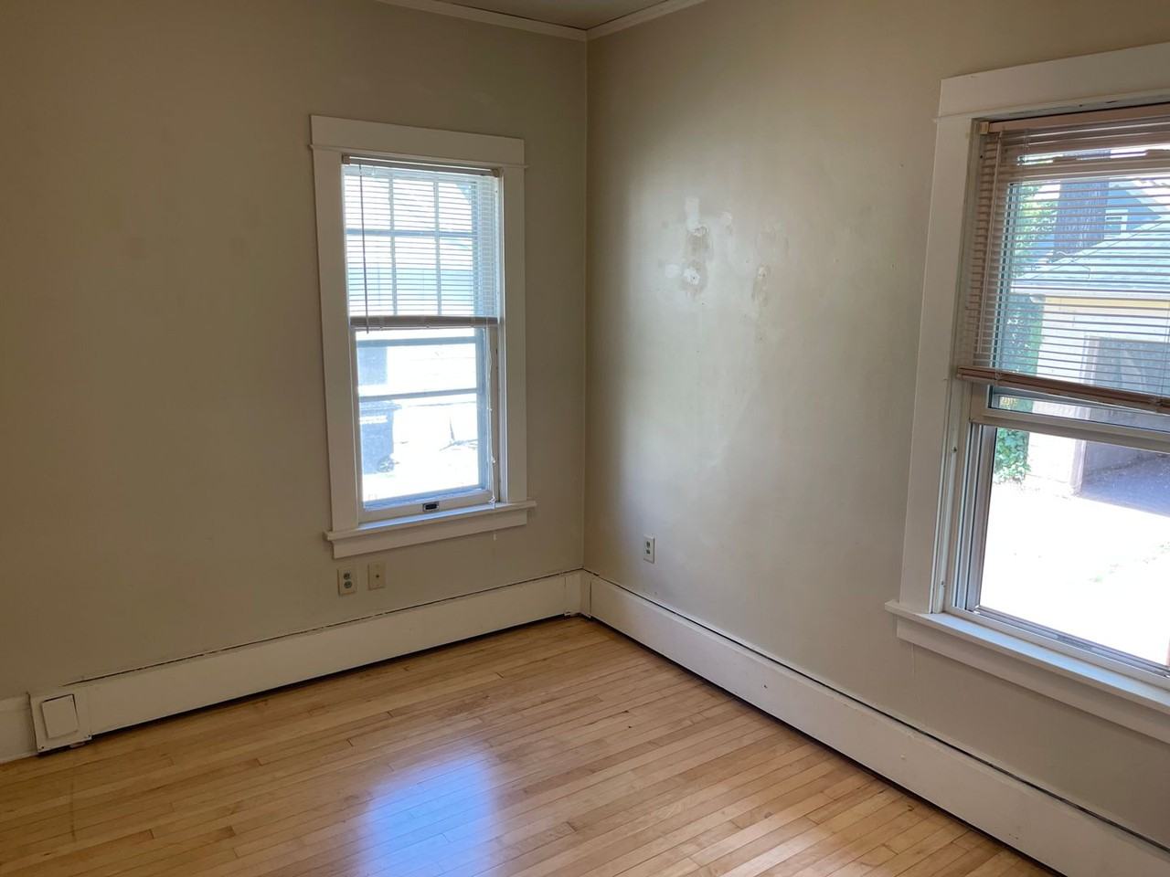 636 Jackson St - Photo 5 of 21