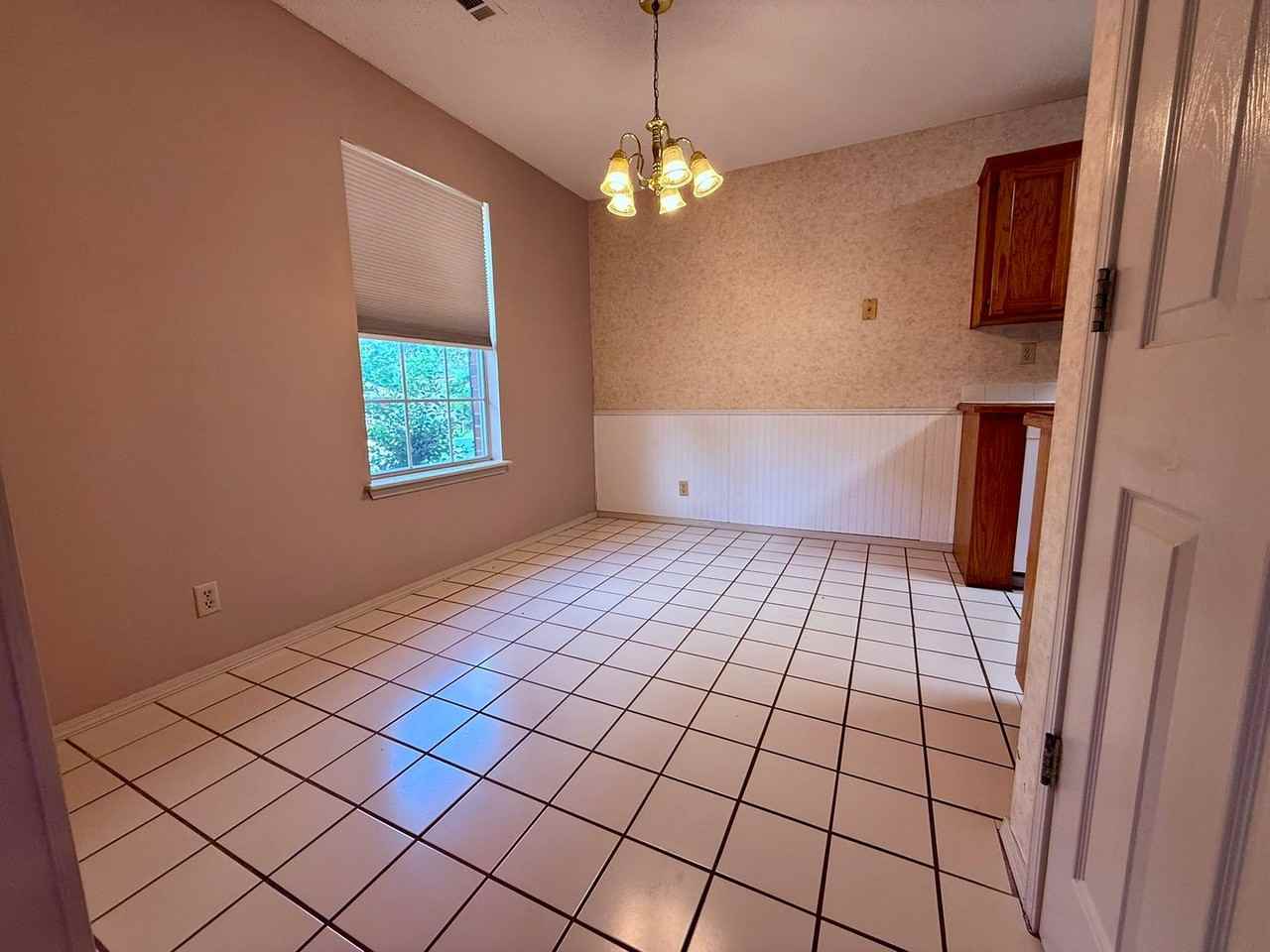 1404A Camellia Dr - Photo 7 of 22