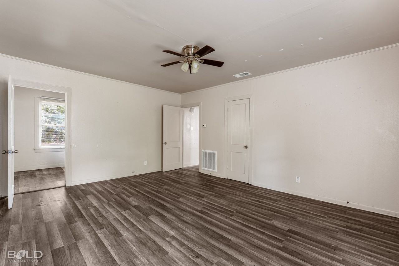 3920 Huston Street - Photo 2 of 24