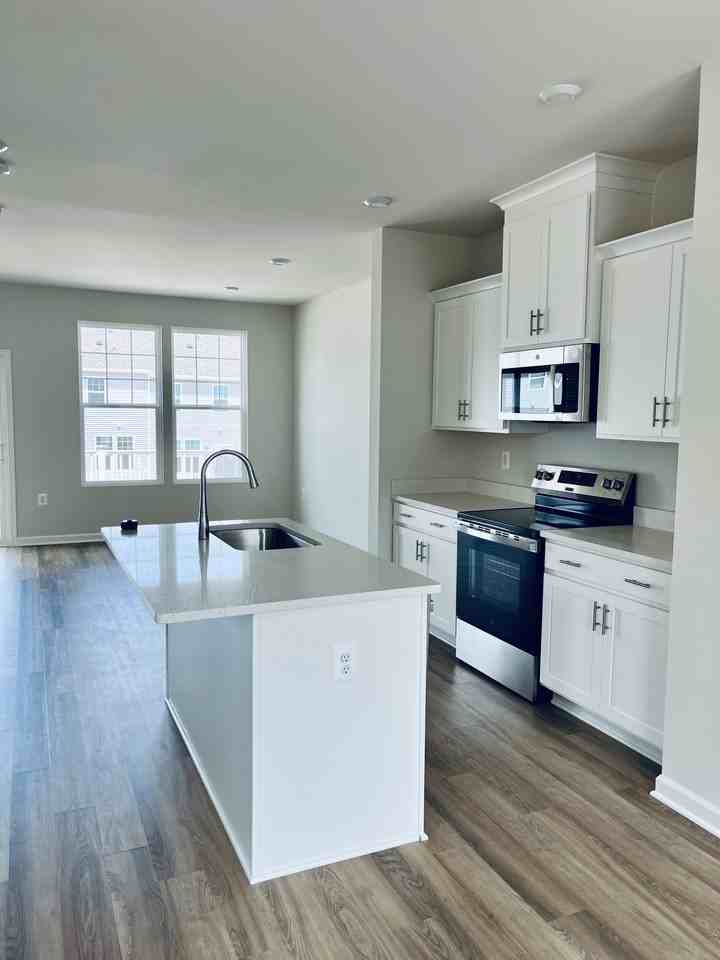 87 Anthem Street - Photo 2 of 7