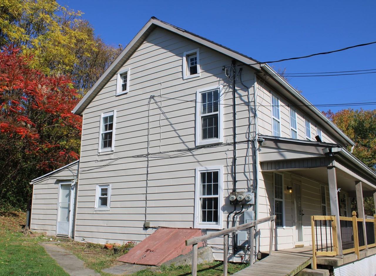 185 Burkholder Rd - Photo 2 of 13