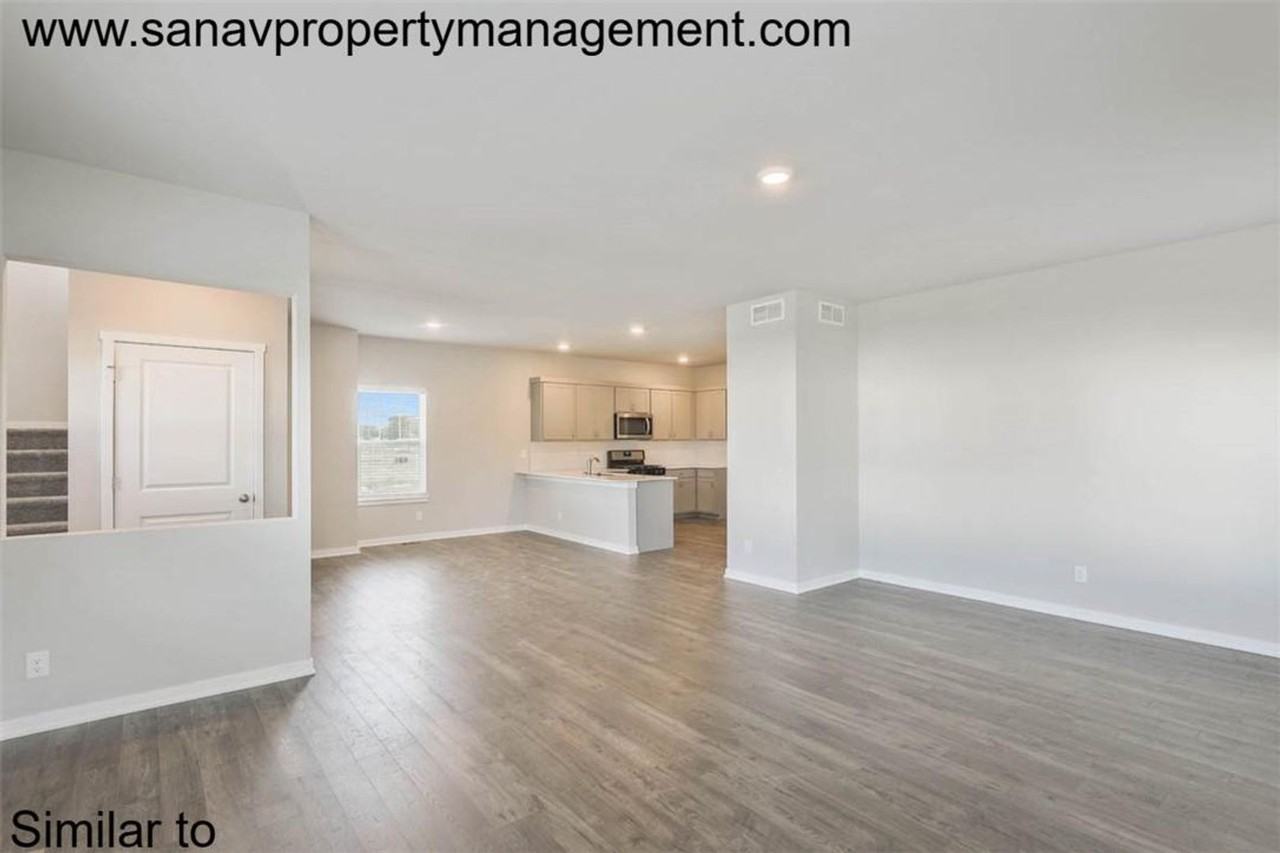 2404 Sw Plaza Pkwy - Photo 7 of 14