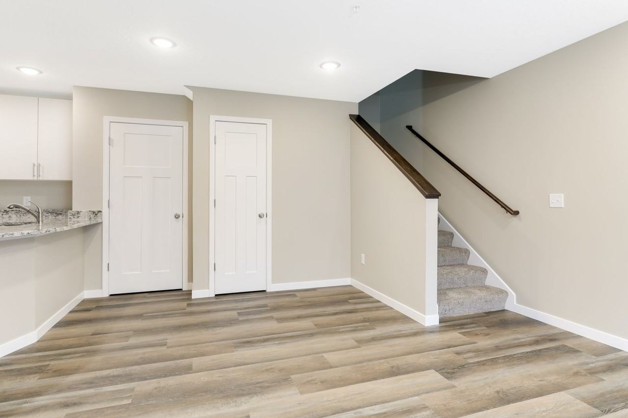 6044 Manchester Ave Ne - Photo 5 of 16