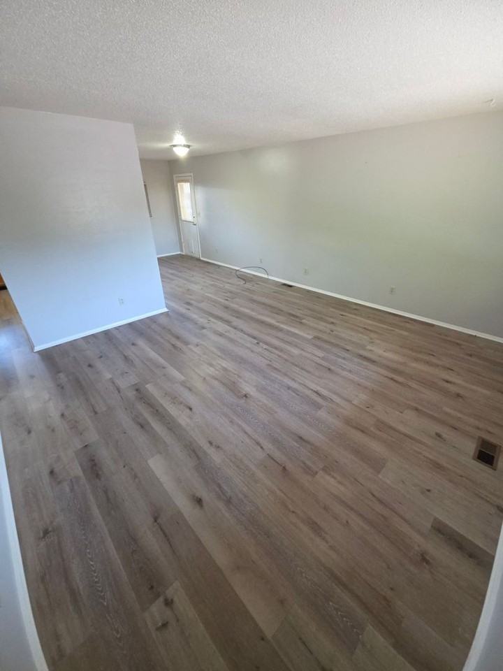 1632 Walnut Ave - Photo 3 of 14