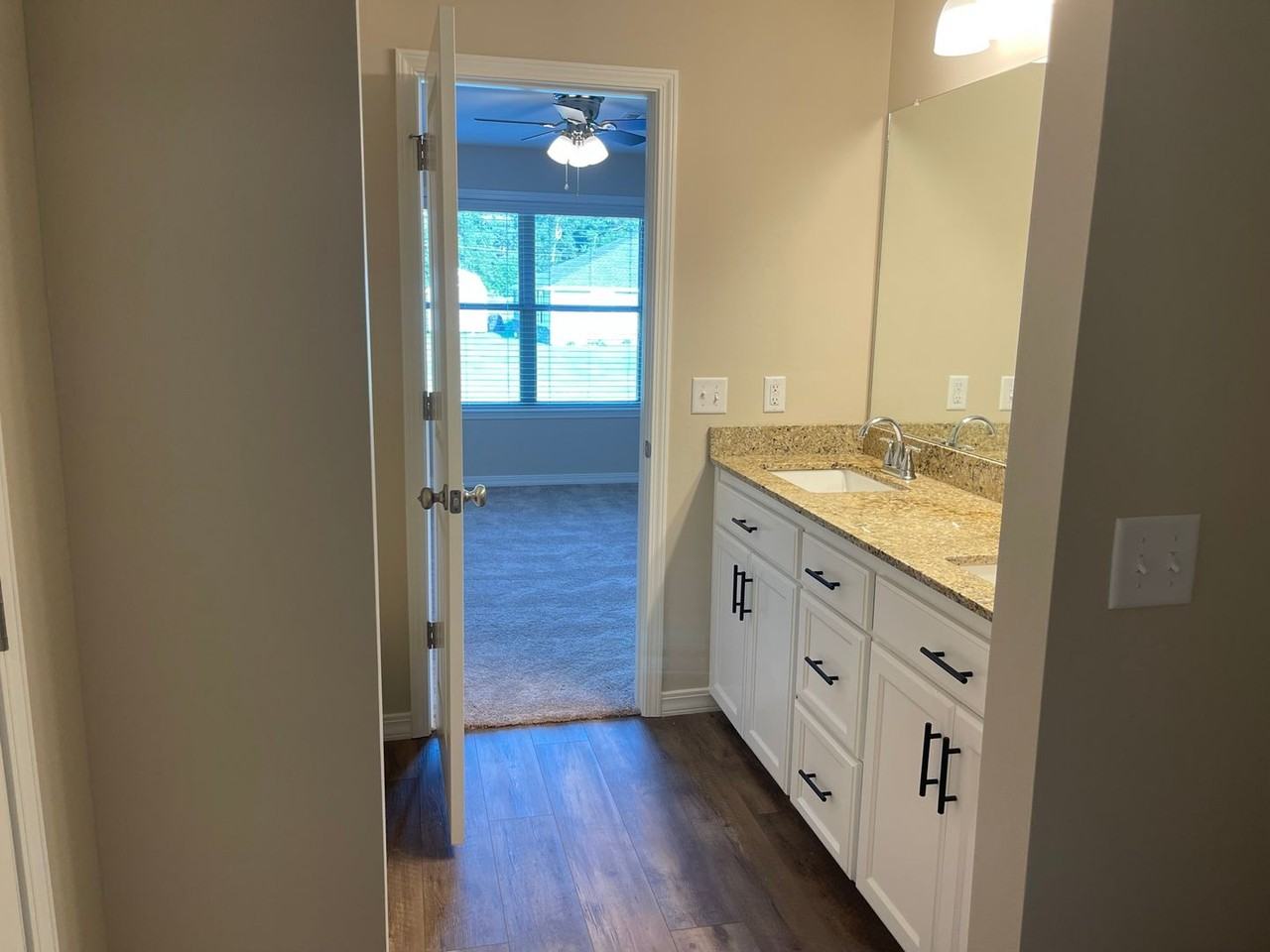 102 Praire Creek Dr - Photo 3 of 13