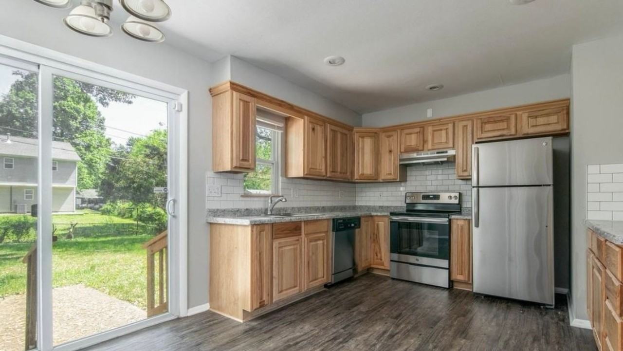 11427 Richmond Ave - Photo 6 of 12