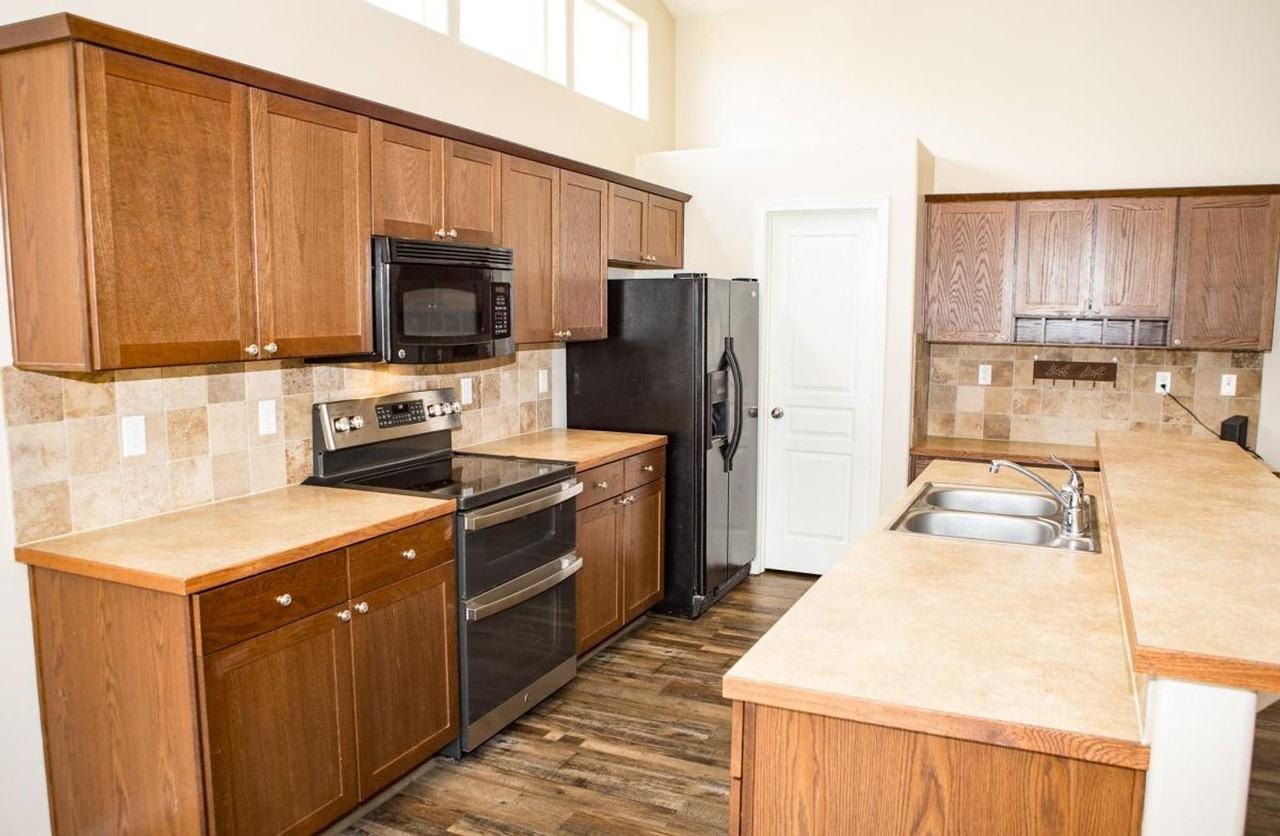 12524 W Pacific Ct - Photo 5 of 14