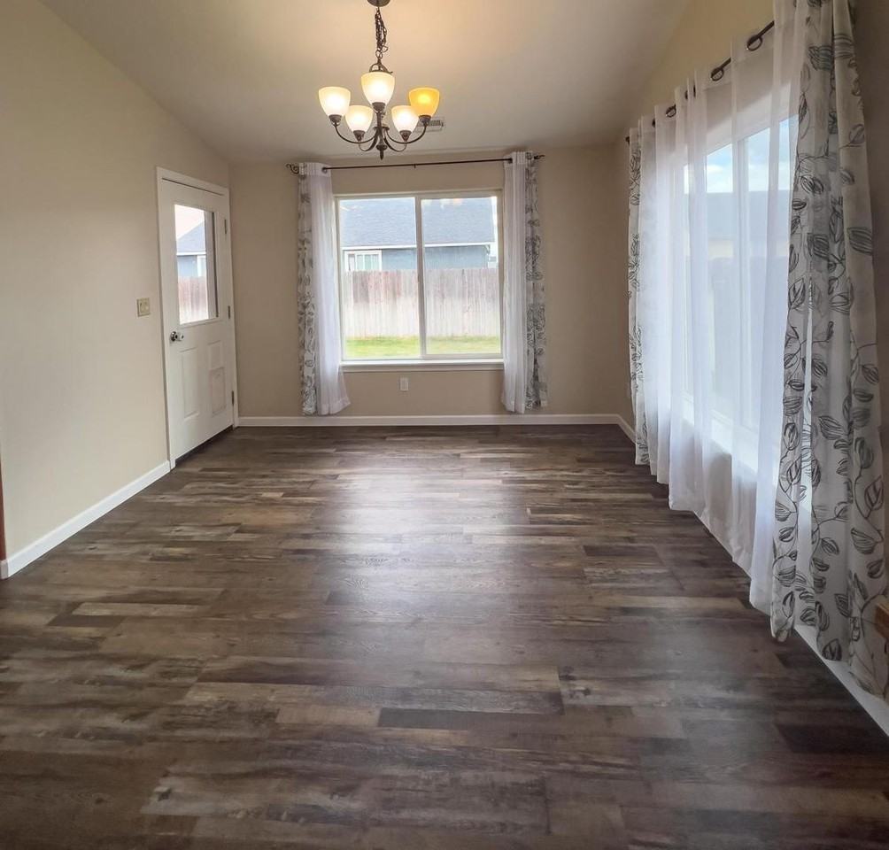 12524 W Pacific Ct - Photo 6 of 14