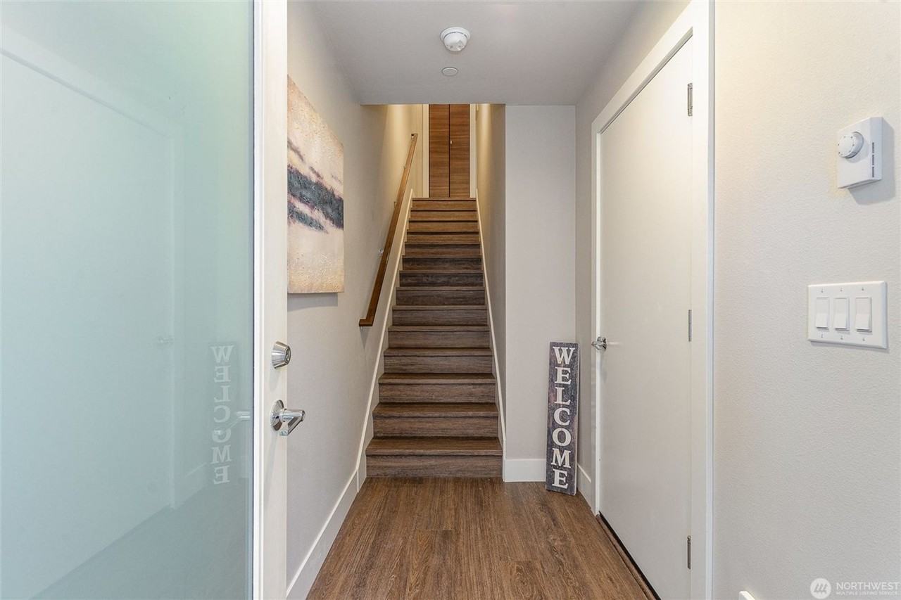 22915 Se 5th Ct - Photo 3 of 37