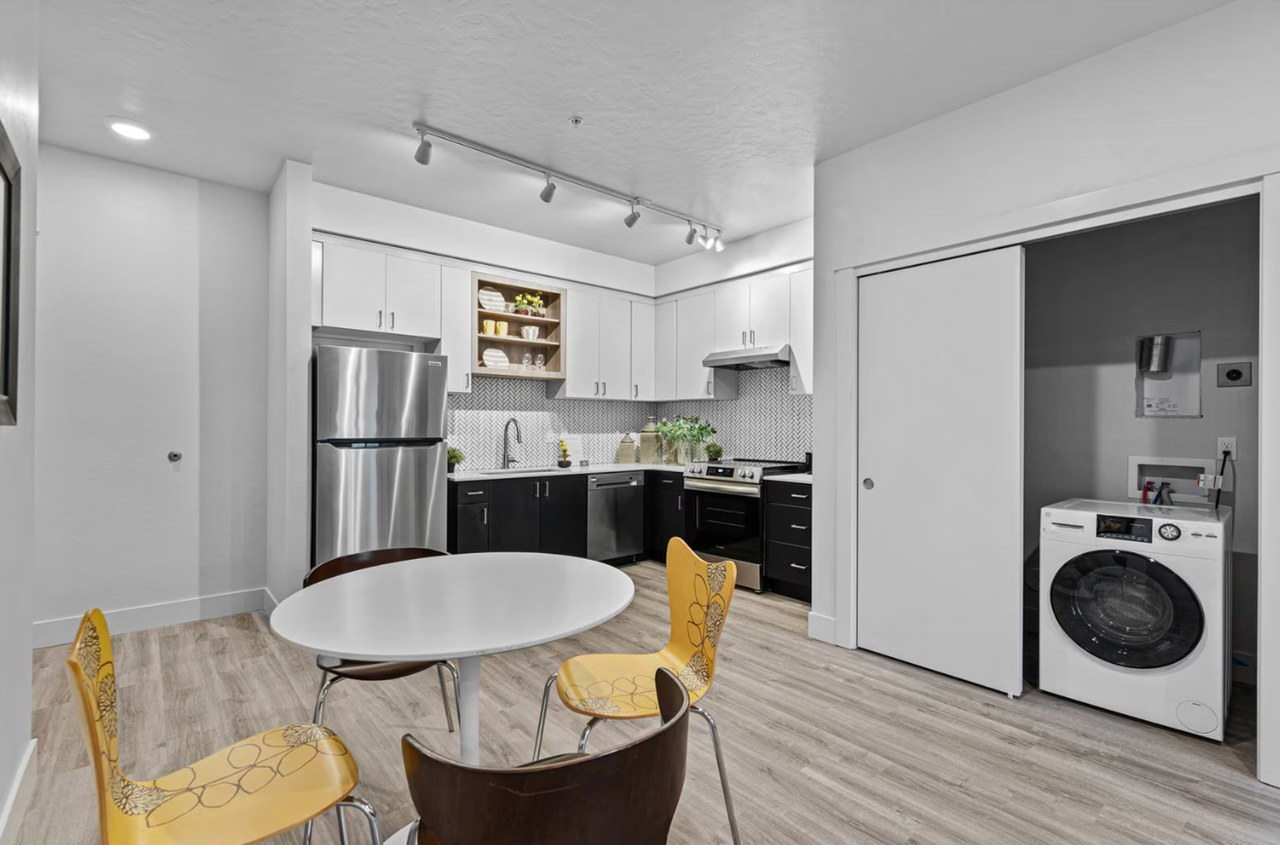 The Eliana Apartments - Photo 6 of 23