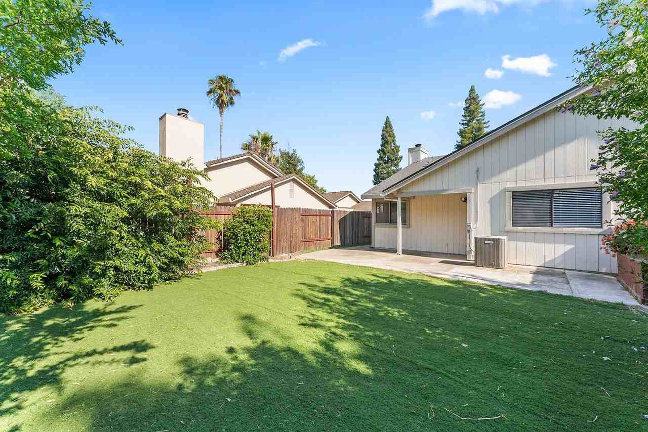 5413 Allan Ct - Photo 4 of 34