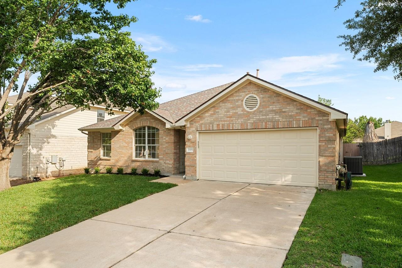 2305 Boulder Run - Photo 3 of 37