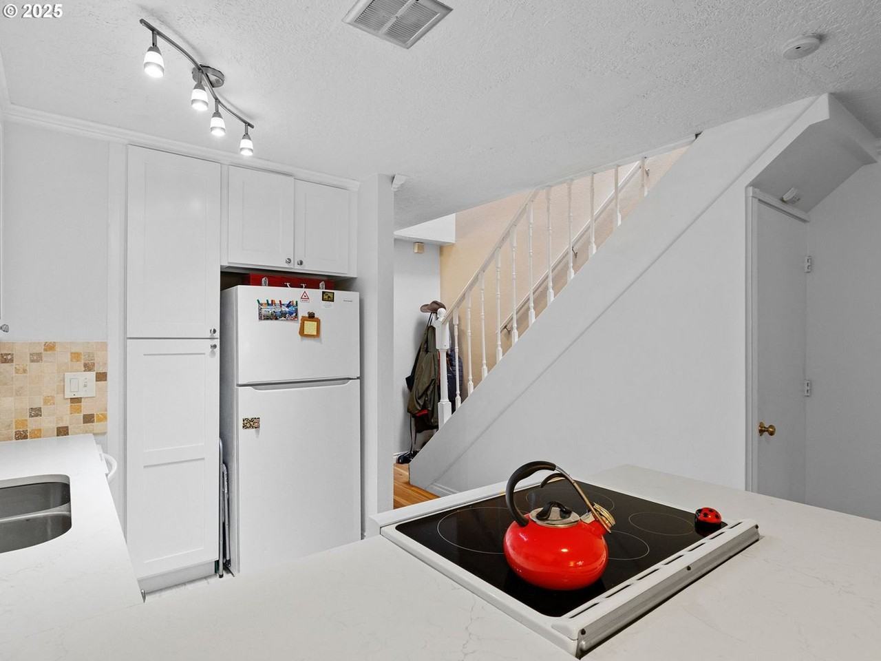 5222 Sw 42nd Ave - Photo 5 of 26