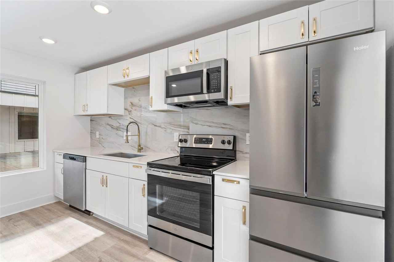 5015 San Jacinto St - Photo 4 of 18