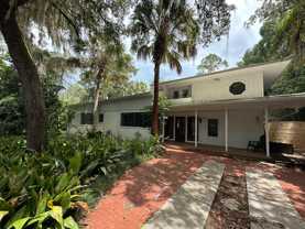 1832 Nw 11th Rd - Photo 1 of 1