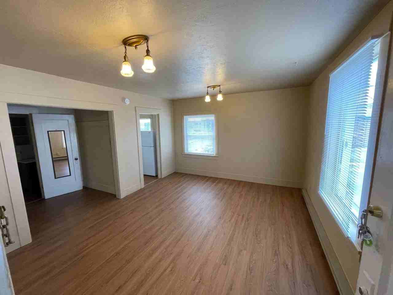 415 Walnut Ave #11 - Photo 3 of 9
