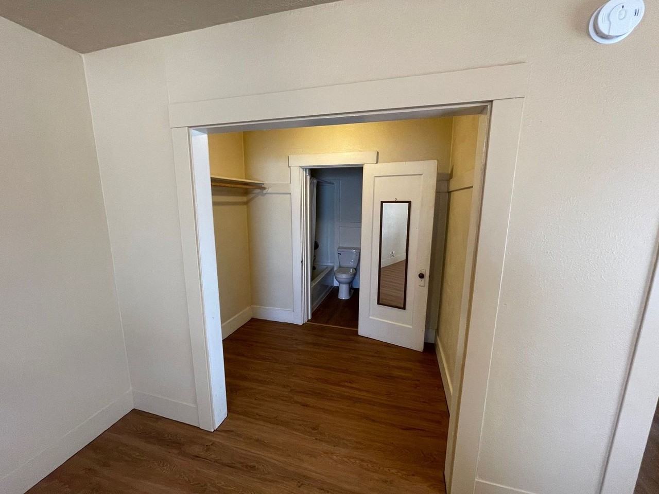 415 Walnut Ave #11 - Photo 5 of 9