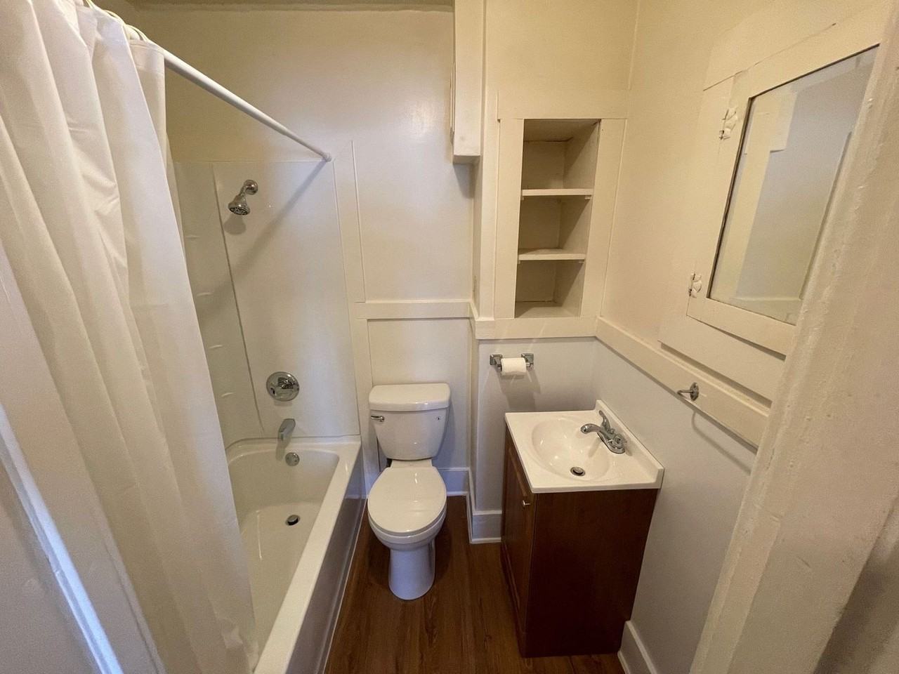 415 Walnut Ave #11 - Photo 7 of 9