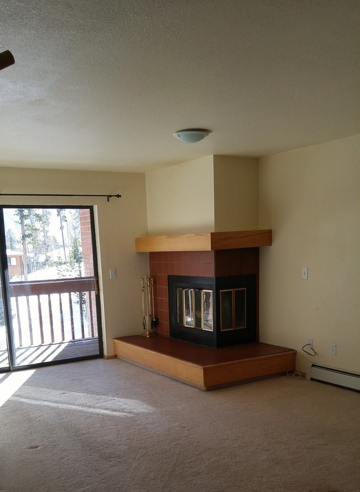 749 Lagoon Dr - Photo 2 of 6