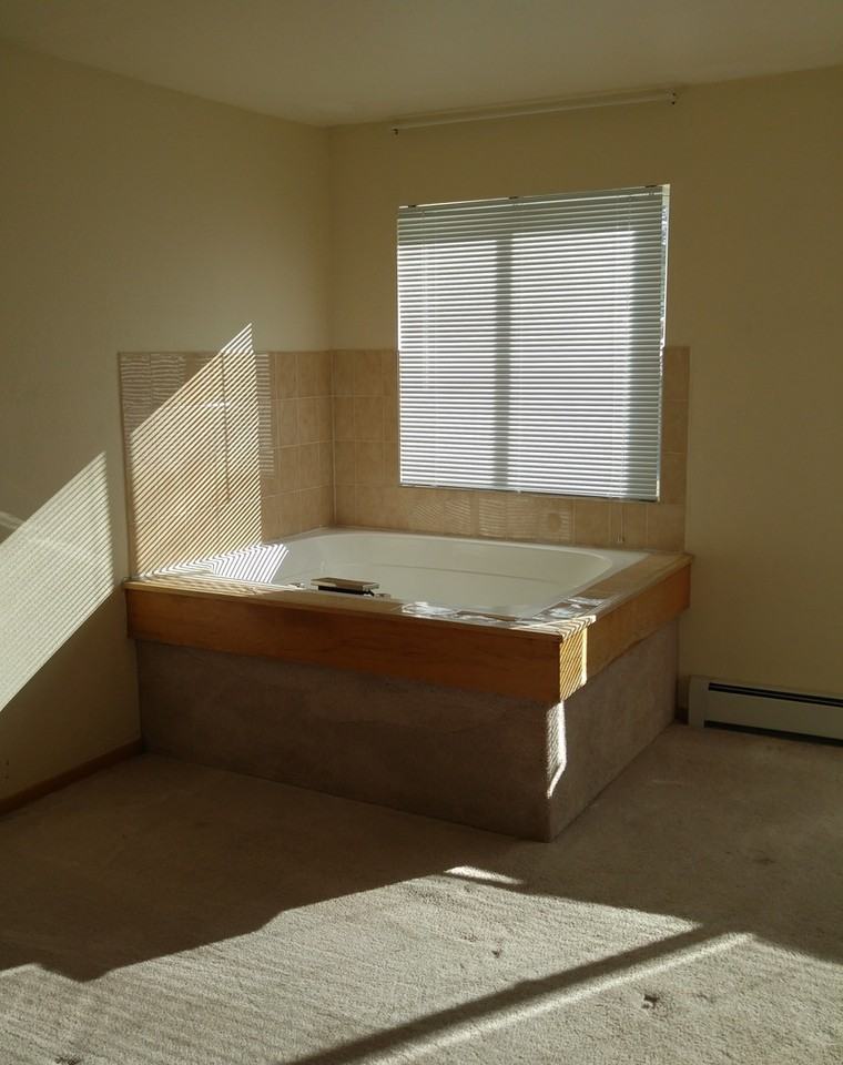 749 Lagoon Dr - Photo 5 of 6
