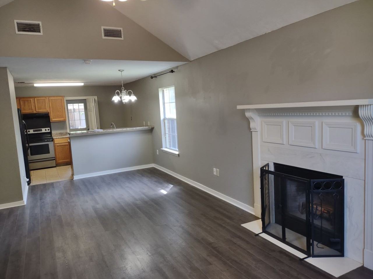 1204 Barnett Bend Cir - Photo 6 of 14