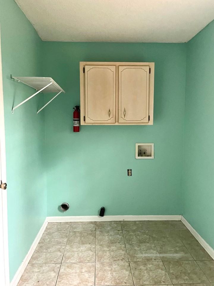 146 Fletcher Rd - Photo 4 of 14