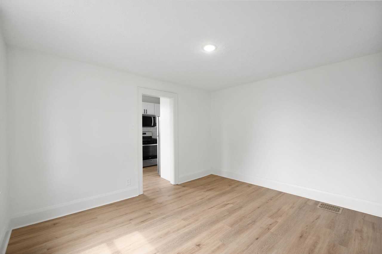 1111 Mcneilly Ave - Photo 5 of 20