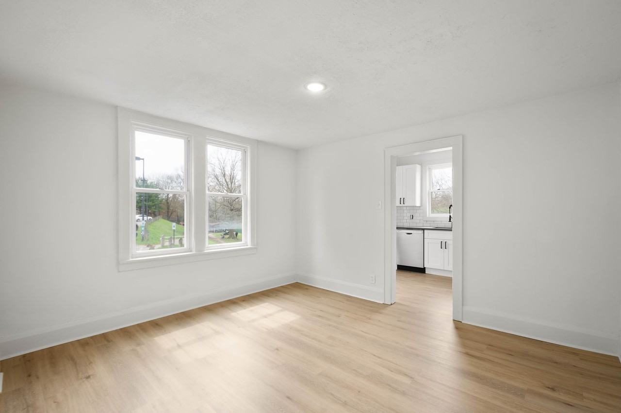 1111 Mcneilly Ave - Photo 6 of 20