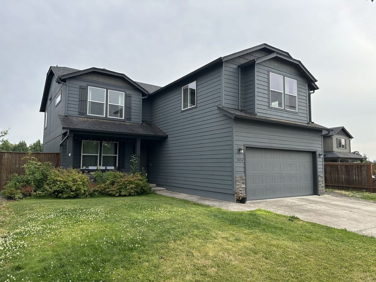 3834 Alameda Ct Ne