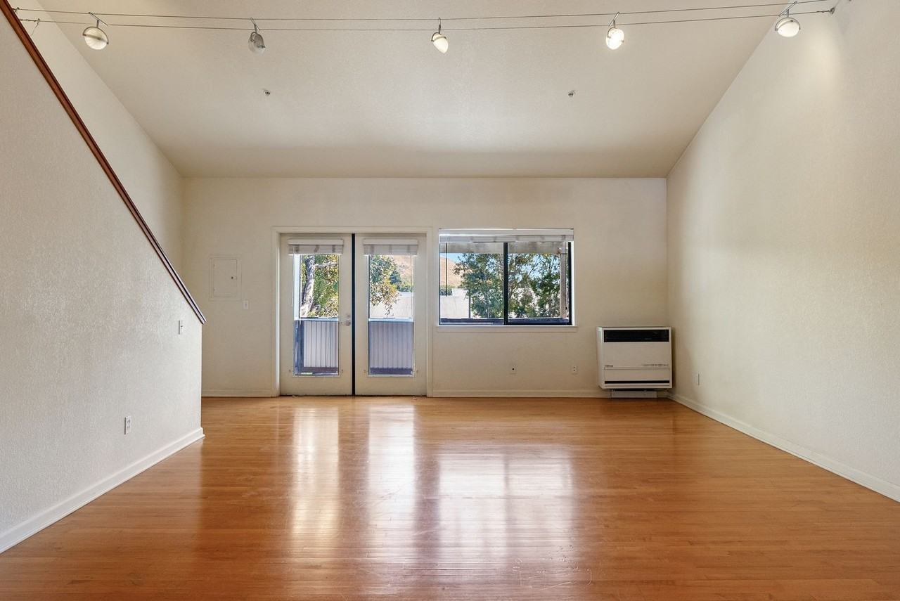 2074-2078 Parker Street - Residential - Photo 2 of 40