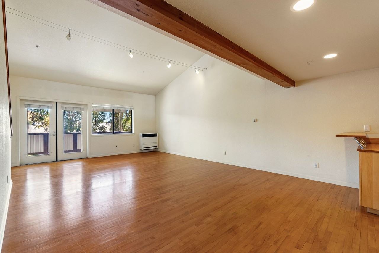 2074-2078 Parker Street - Residential - Photo 3 of 40