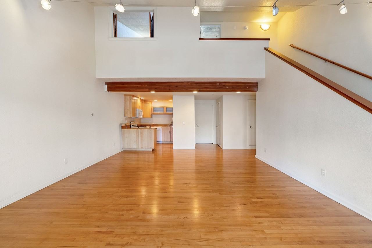 2074-2078 Parker Street - Residential - Photo 4 of 40