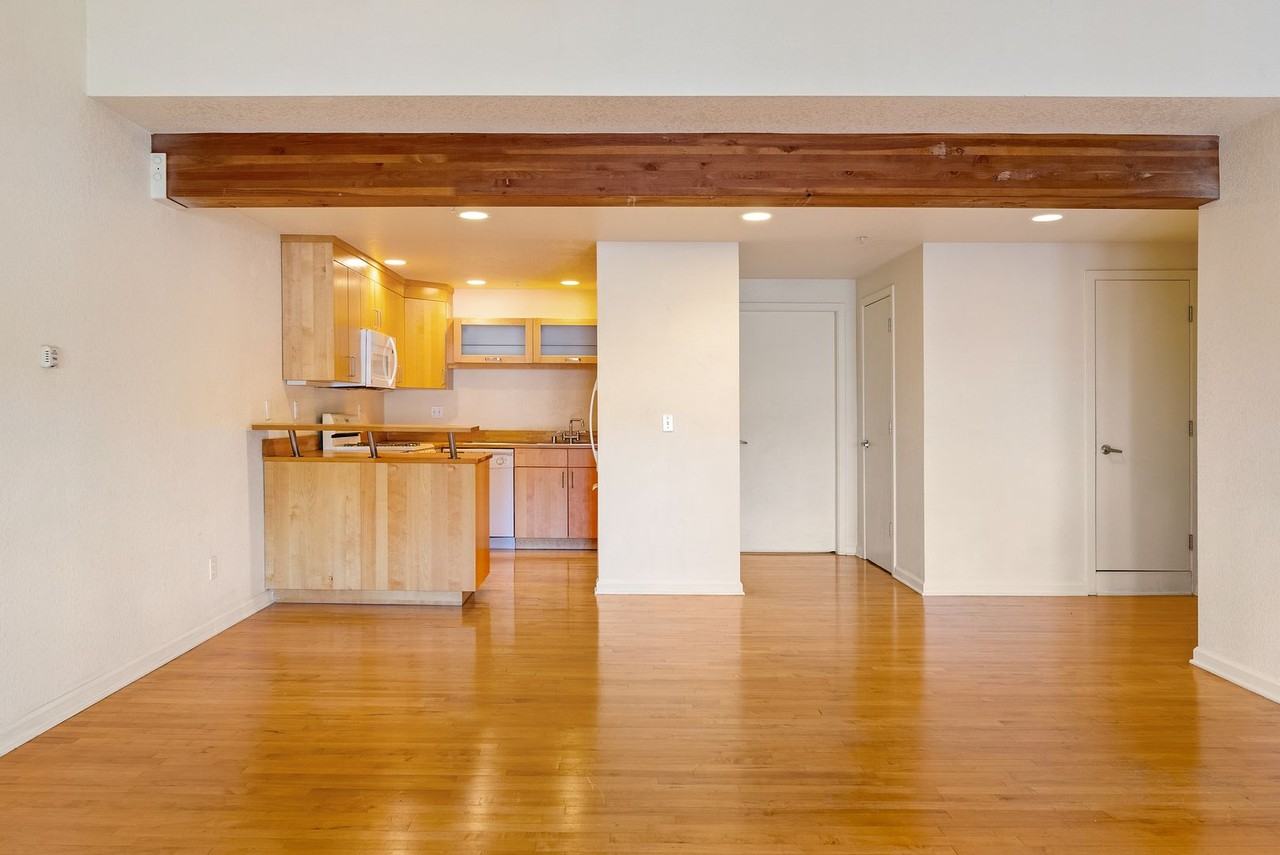 2074-2078 Parker Street - Residential - Photo 5 of 40