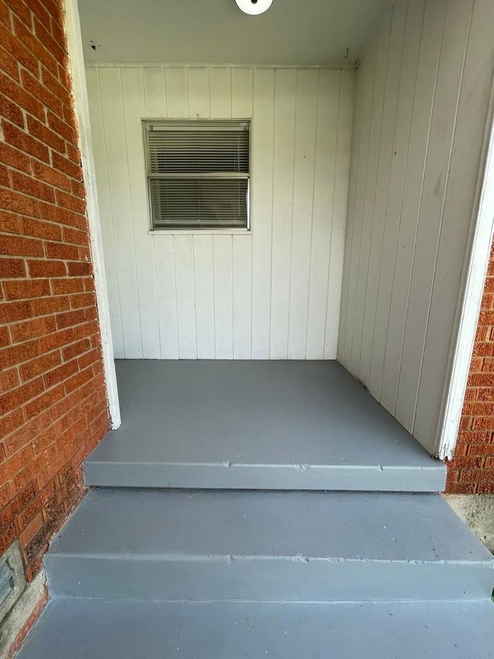 5808 Nw Liberty Ave - Photo 3 of 26