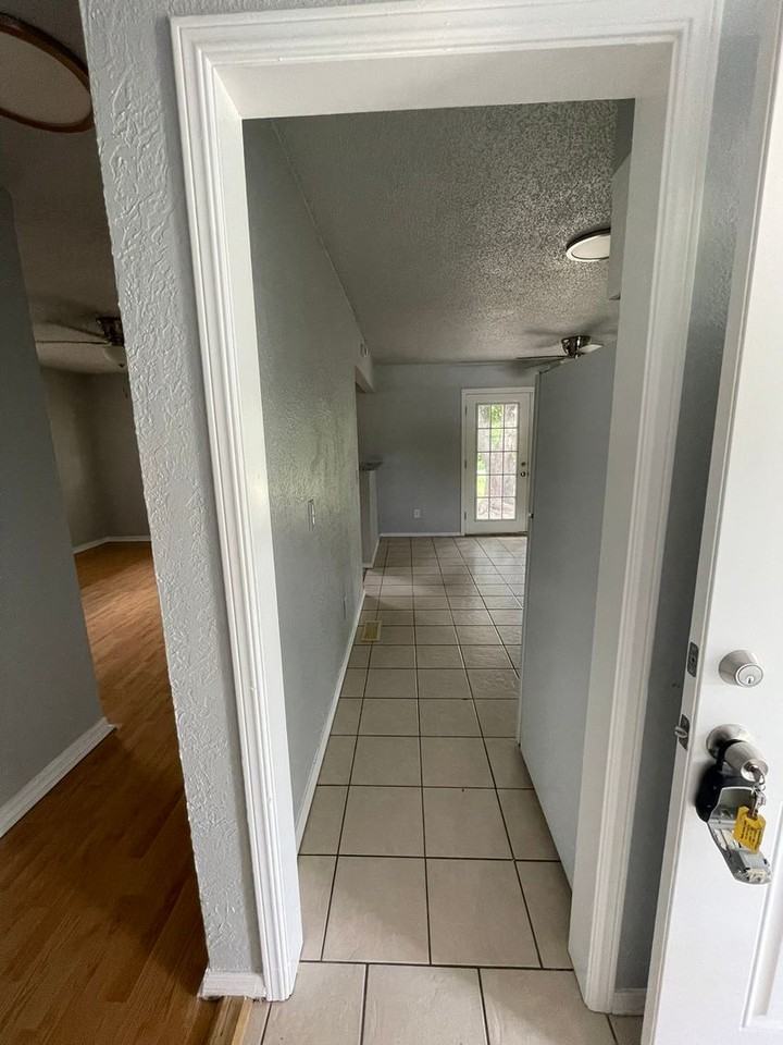 5808 Nw Liberty Ave - Photo 6 of 26