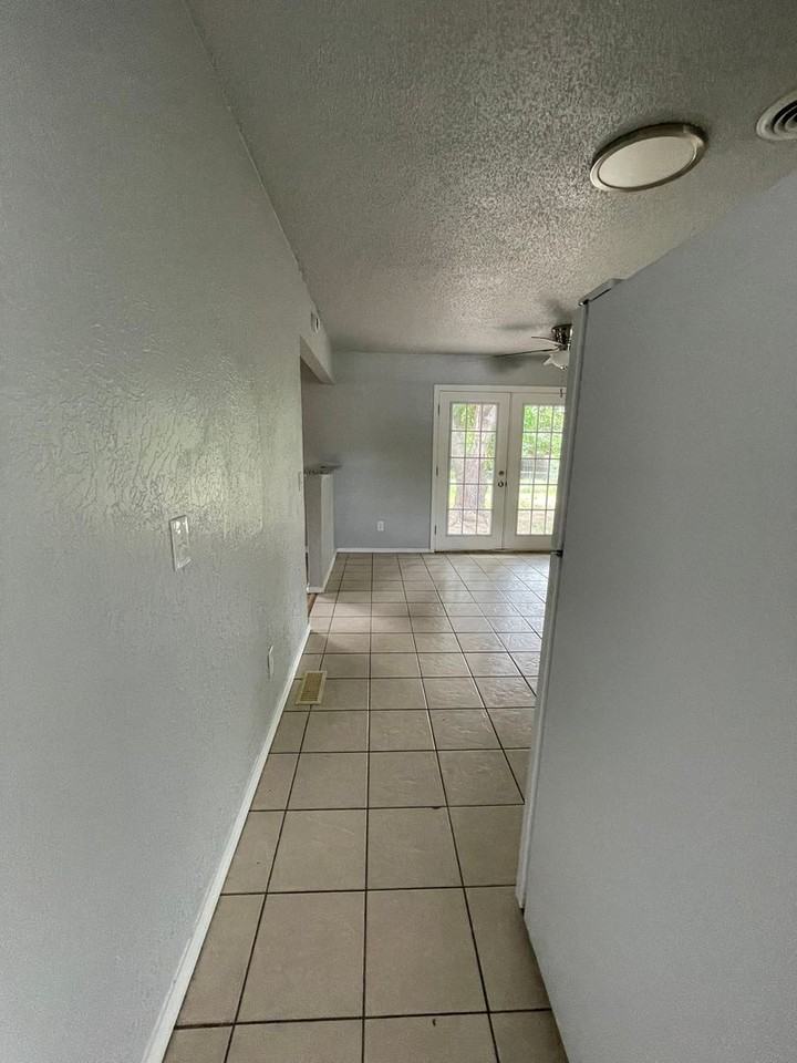 5808 Nw Liberty Ave - Photo 7 of 26