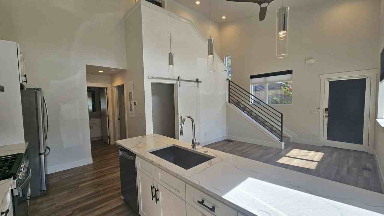 5875 E 13th Ave - Photo 3 of 16