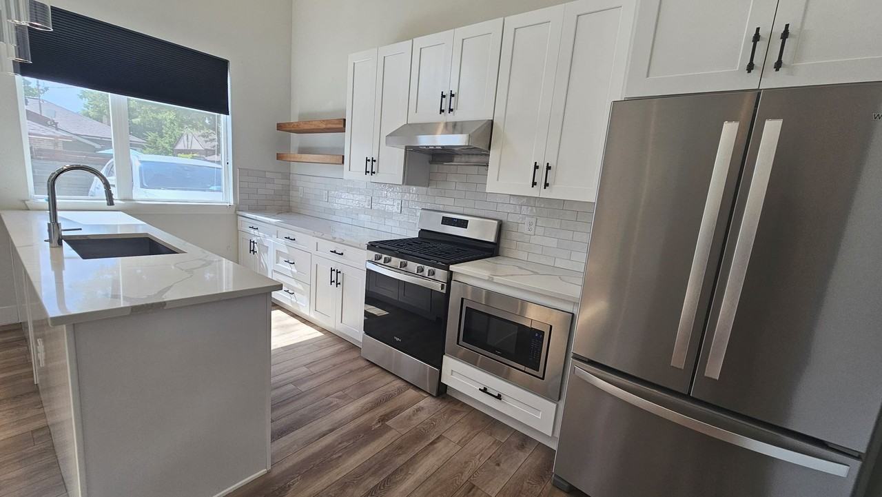 5875 E 13th Ave - Photo 4 of 16