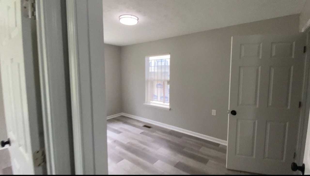 403 Elm St Nw - Photo 5 of 10