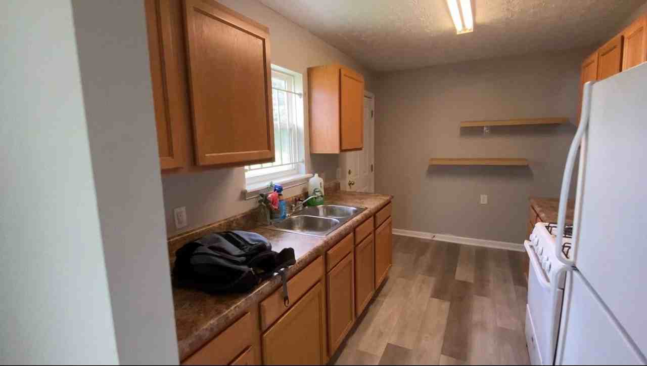 403 Elm St Nw - Photo 2 of 10