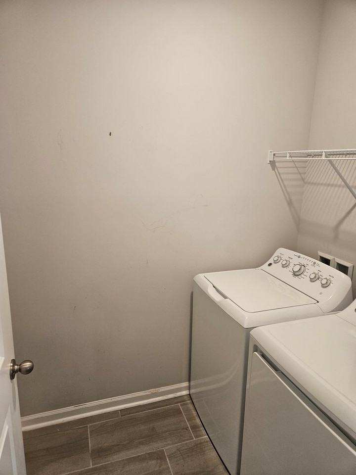 230 Ashland Dr Sw - Photo 4 of 14