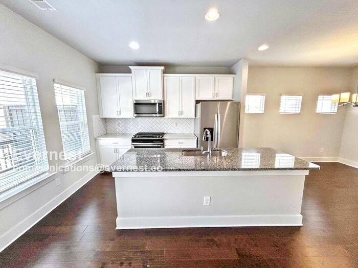 3783 Oxford Cir - Photo 2 of 20