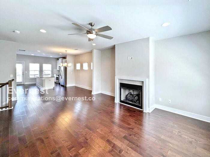 3783 Oxford Cir - Photo 3 of 20