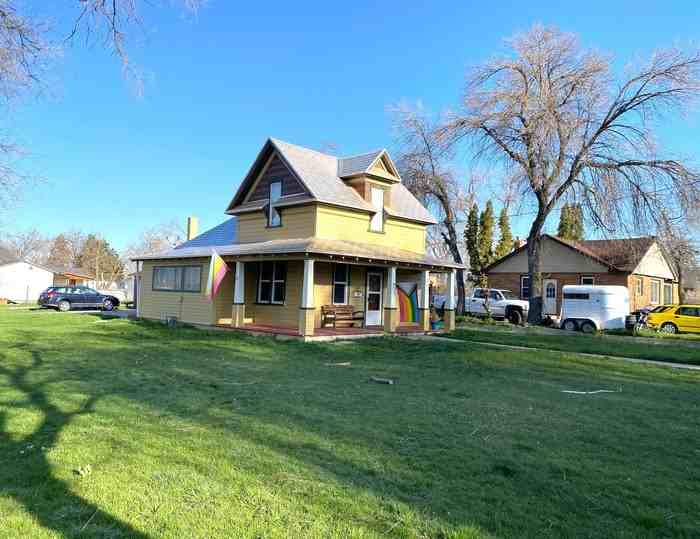 191 S 400 W - Photo 3 of 23