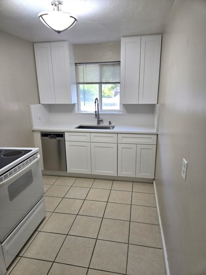 1 E Herbert Ave #413 - Photo 2 of 10