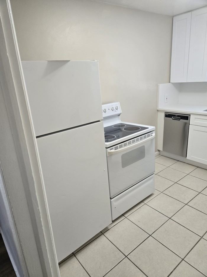 1 E Herbert Ave #413 - Photo 3 of 10